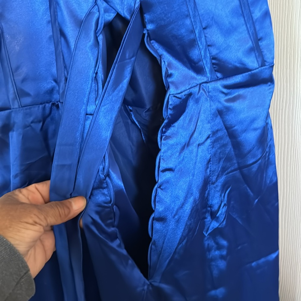 *NWOT long royal blue evening gown - Picture 6 of 8